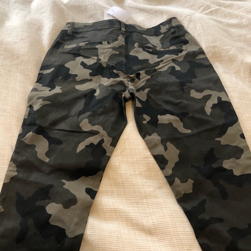 3 for $20 Just Fab Army green Camo print pant Sz29